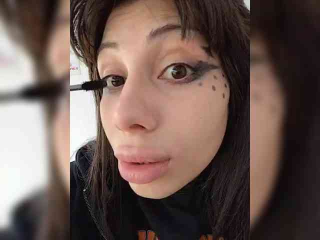 Tinablackkk webcam