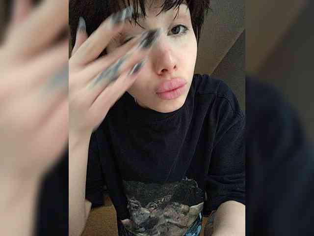 Tinablackkk Live Webcam on BongaCams