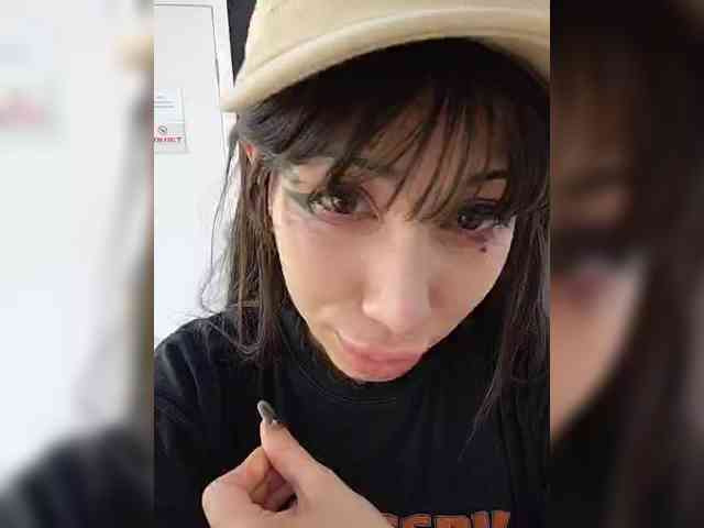 Tinablackkk webcam