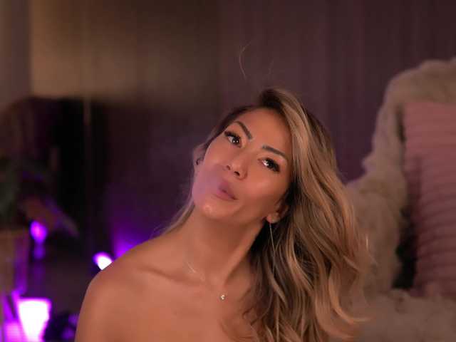 SophiaPotts live cam on BongaCams