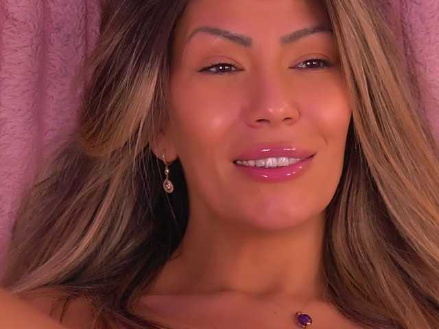 SophiaPotts live cam on BongaCams