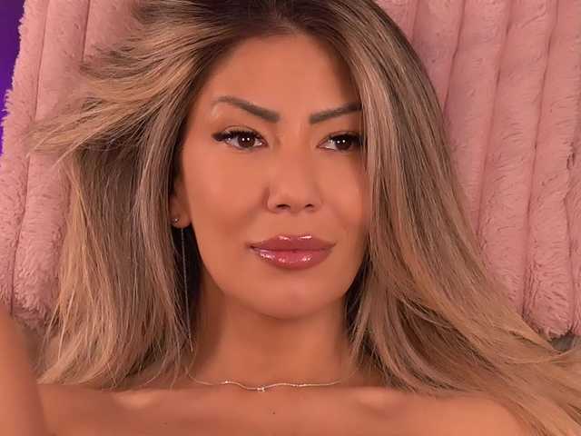 SophiaPotts live cam on BongaCams