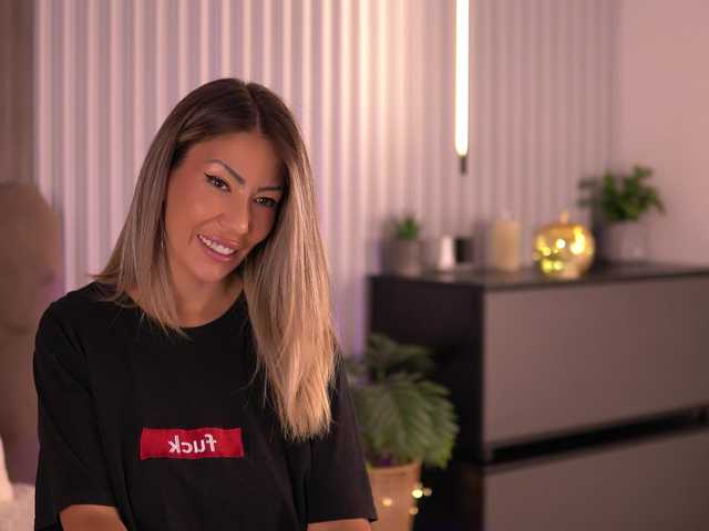 SophiaPotts live cam on BongaCams