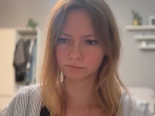 kissMillie Porn Show