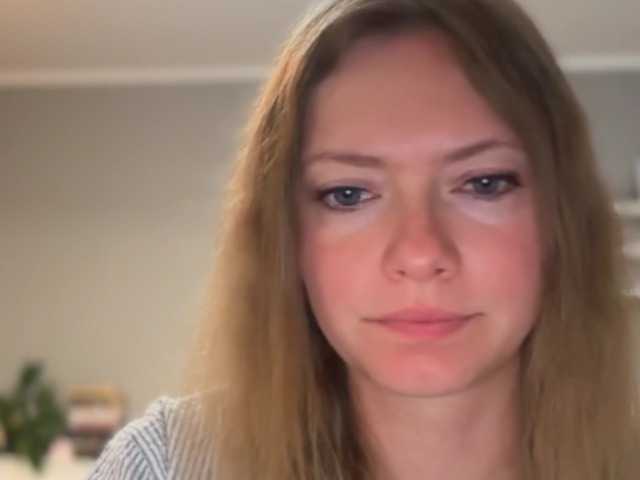 kissMillie live webcam show