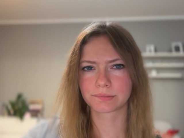 kissMillie live webcam show