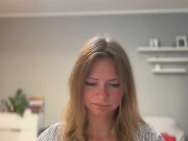 kissMillie live webcam show
