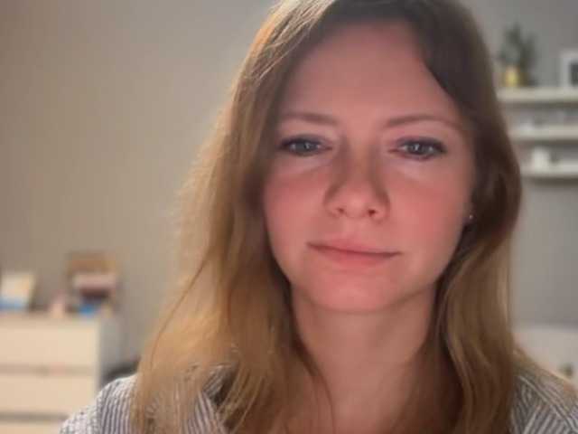 kissMillie live cam preview