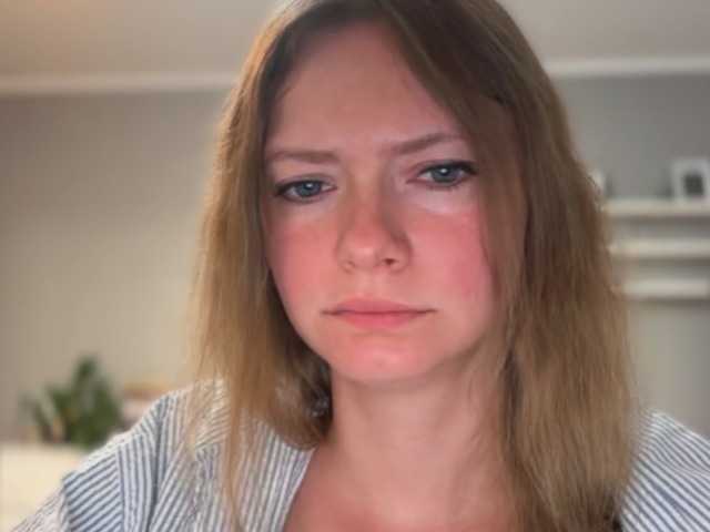 kissMillie live webcam show