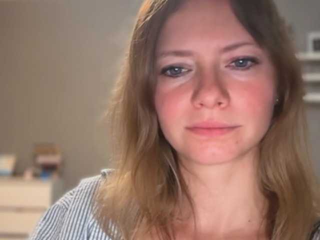 kissMillie live cam preview