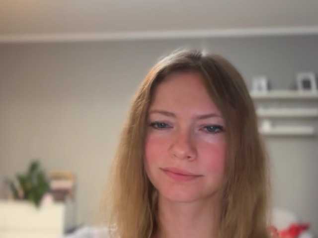 kissMillie live webcam show