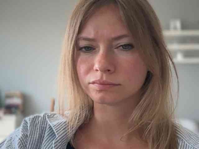 kissMillie webcam