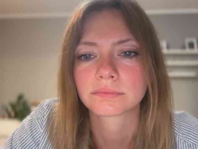 kissMillie webcam