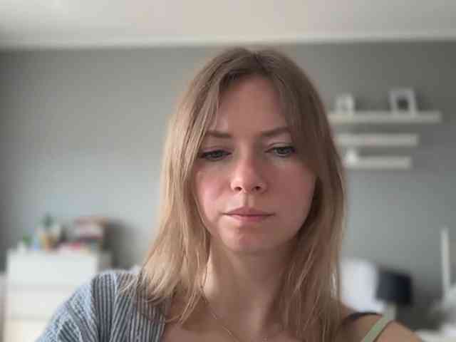 kissMillie webcam