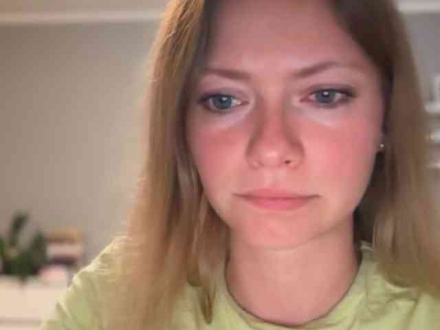 kissMillie webcam