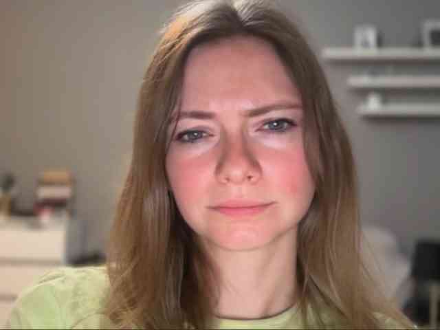 kissMillie webcam