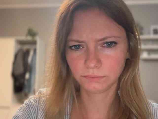 kissMillie webcam