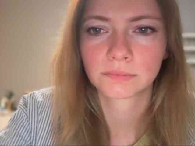 kissMillie webcam