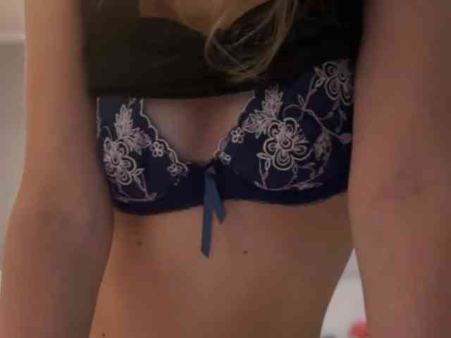 kissMillie webcam