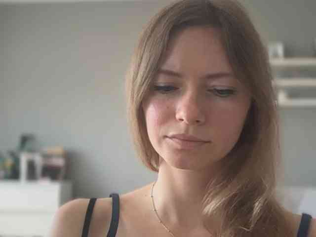kissMillie webcam