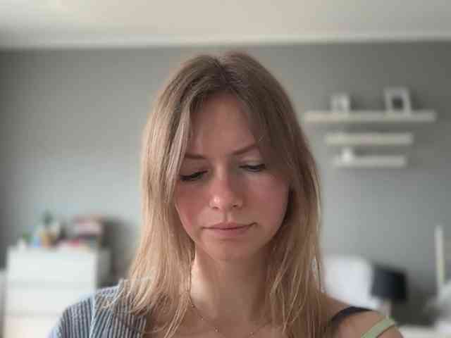 kissMillie webcam