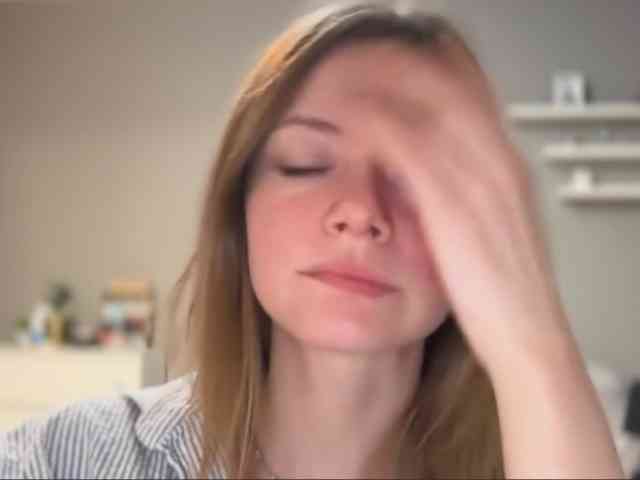 kissMillie webcam