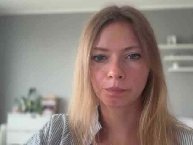 kissMillie webcam