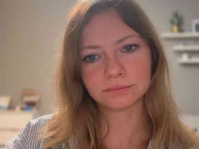 kissMillie webcam