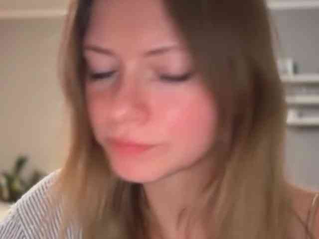 kissMillie webcam