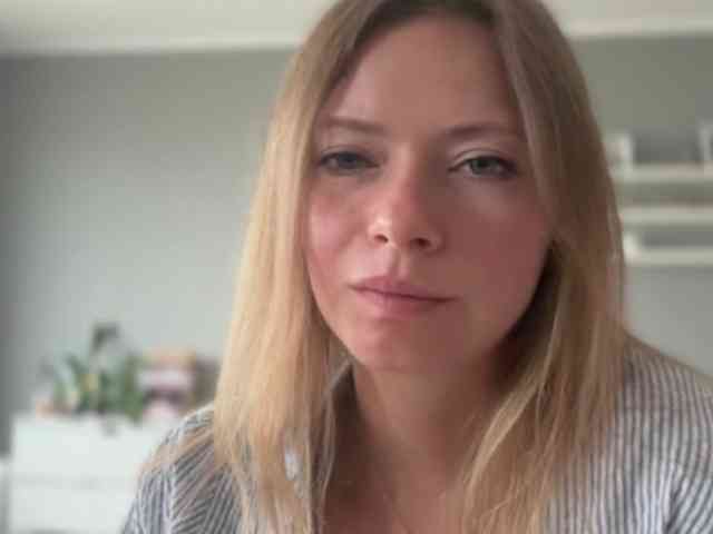 kissMillie webcam
