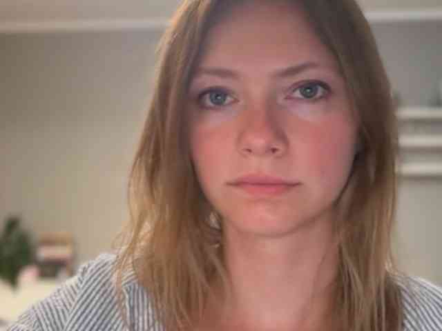 kissMillie webcam