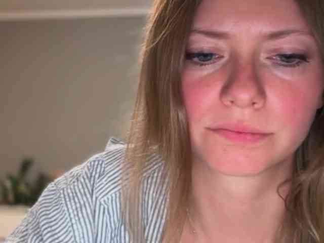 kissMillie webcam