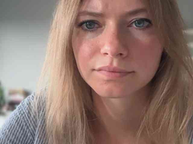 kissMillie webcam