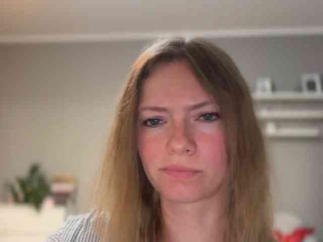 kissMillie webcam