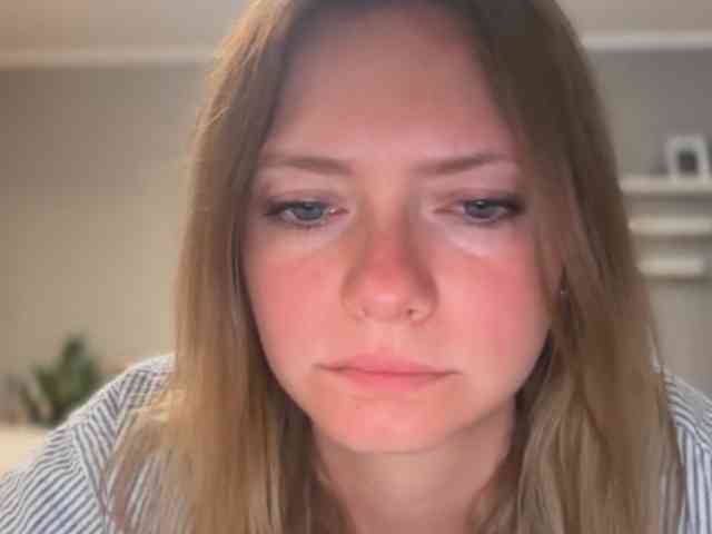 kissMillie webcam