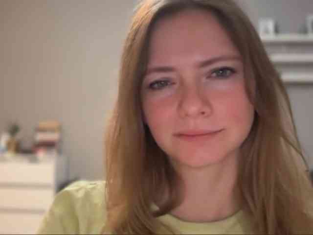 kissMillie webcam