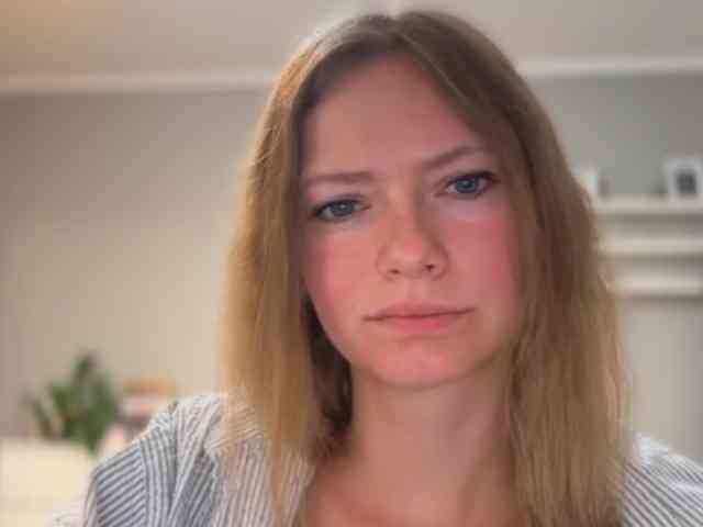 kissMillie webcam