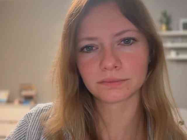 kissMillie webcam
