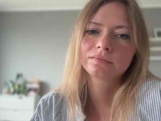 kissMillie webcam