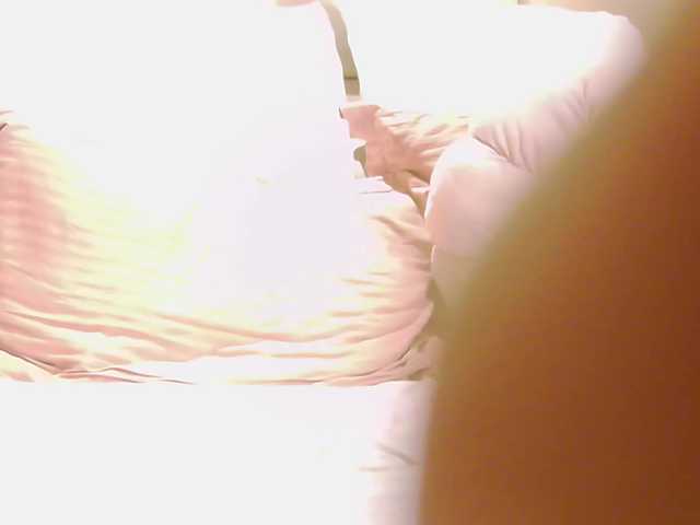 IsoldeBliss live cam on BongaCams