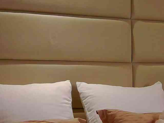 IsoldeBliss webcam