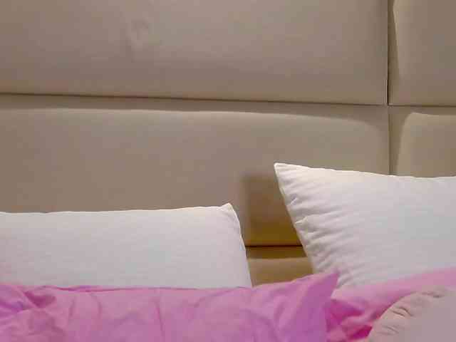 IsoldeBliss webcam