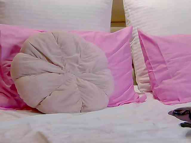 IsoldeBliss webcam