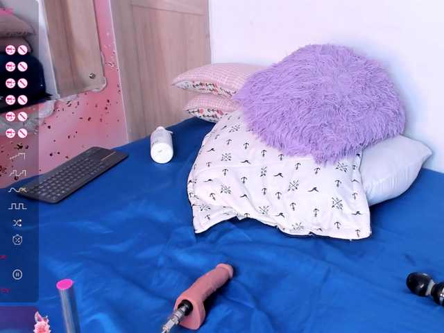 Isa-Jonness live webcam show