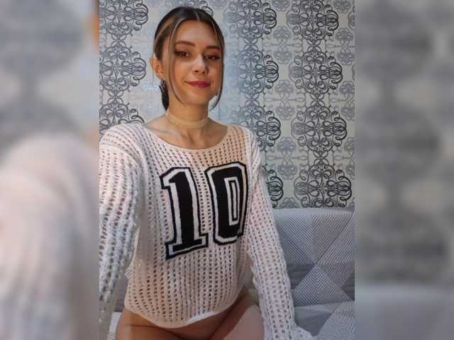-Little-Devil's BongaCams show and profile