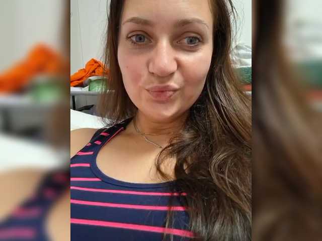 MiLAshKaA live cam on BongaCams
