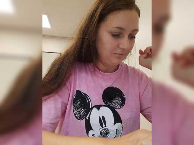 MiLAshKaA live cam on BongaCams
