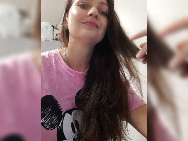 MiLAshKaA live cam on BongaCams