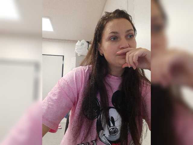 MiLAshKaA live cam on BongaCams