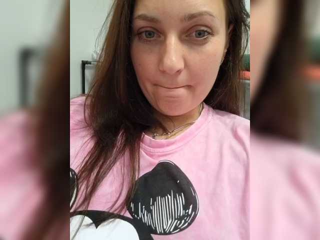 MiLAshKaA live cam on BongaCams
